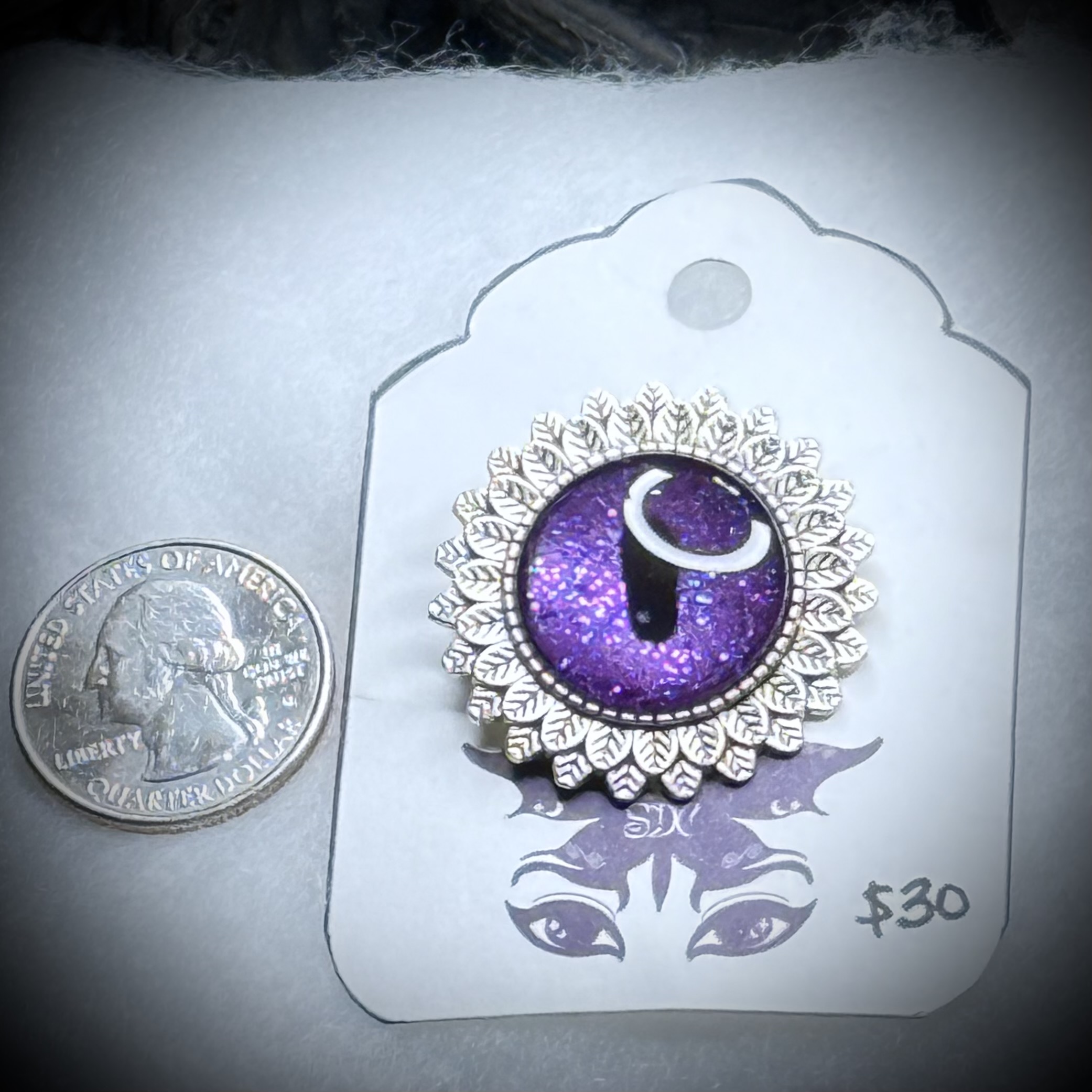 Pin Bezel Small - Feathered Nightbloom